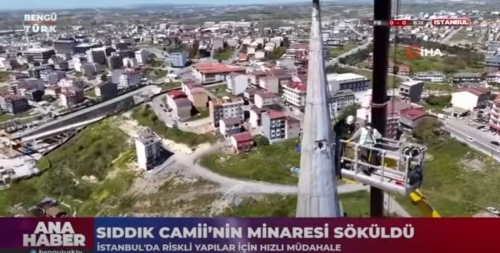 23 Nisan Depreminde Hasar Gören Sıddık Camii Minaresi Söküldü, Tadilat Başlayacak