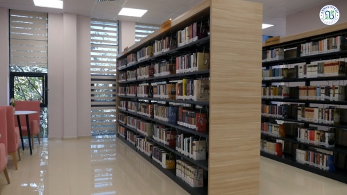 Sezai Karakoç Kütüphanesi